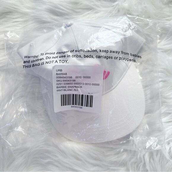 ɴᴡᴛ ʙᴀʀʙɪᴇ x ᴜᴏ ꜱɴᴀᴘʙᴀᴄᴋ ʟᴏɢᴏ ʜᴀᴛ - Picture 17 of 17